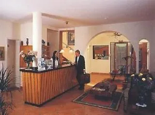 Regina Hotel 3*