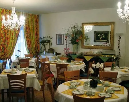Regina Lausanne